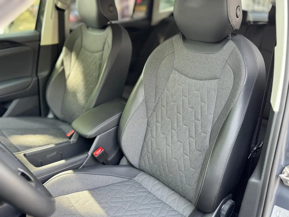 Volkswagen Tiguan 1.5 eTSI DSG Lane ass Drive pilot CarPlay uit 2024, foto 19