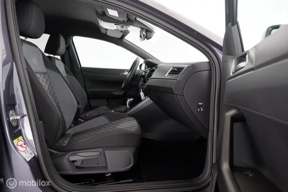 Volkswagen Polo 1.0 TSI Automaat R-Line stoelverw.|cam|virtu uit 2024, foto 10