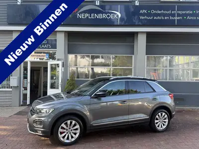 Volkswagen T-Roc 1.5 TSI Sport Business R Automaat,navi,Trek uit 2019