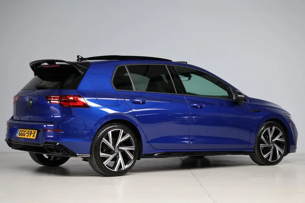 Volkswagen Golf 1.5 eTSI R-Line | panoramadak | camera | ada uit 2024, foto 2