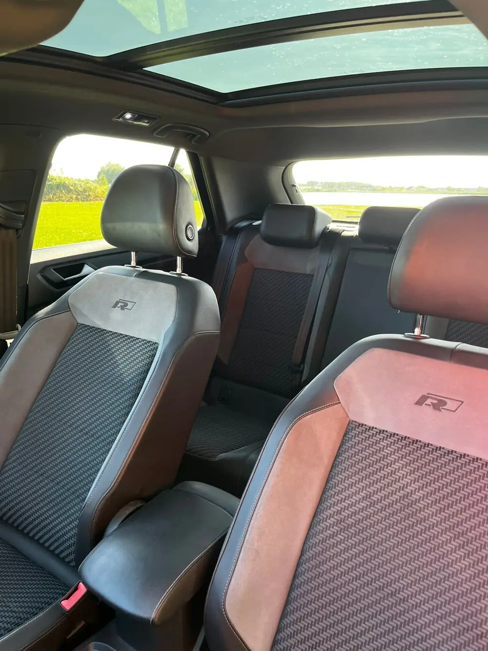 Volkswagen T-Roc 1.5 sport TSI 150pk 7-DSG 2019 Zwart uit 2019, foto 5