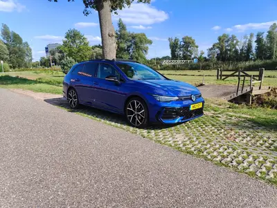 Volkswagen Golf 8.5 variant 1.5e TSI black Line/R-line . uit 2024