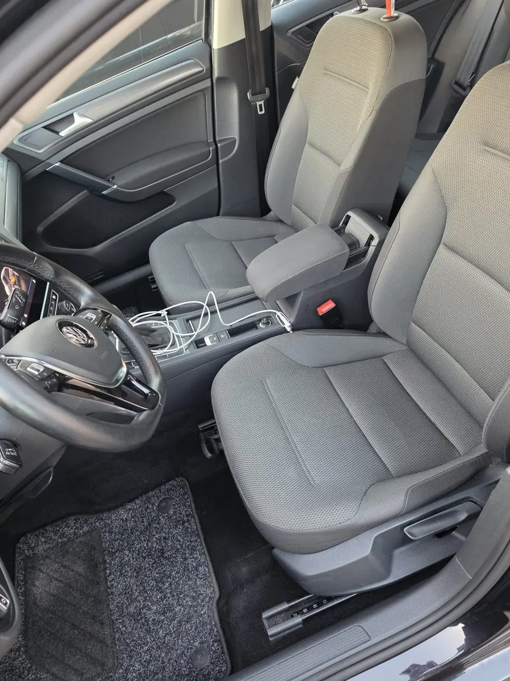 Volkswagen Golf VII Golf 1.0 TSI 115pk 7-DSG 5D 2019 Zwart NAP NL. uit 2019, foto 16