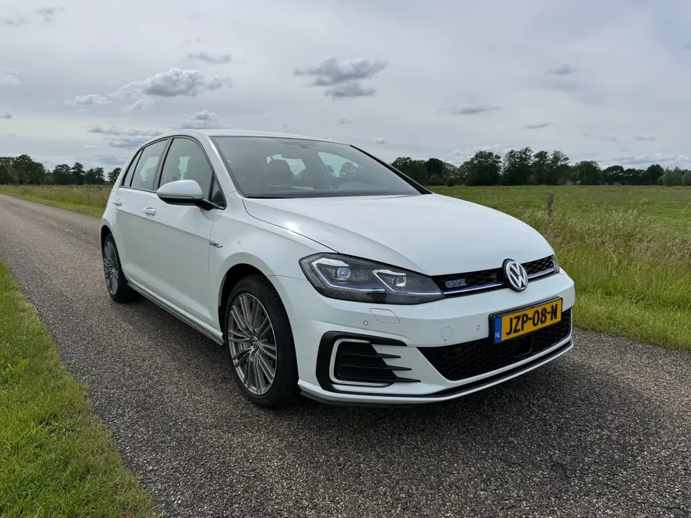 Volkswagen Golf VII Golf 1.4 GTE 204pk 2019 | LEDER ALCANTARA uit 2019, foto 3