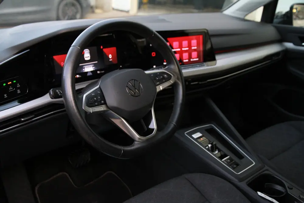 Volkswagen Golf 1.0 eTSI Life Business (bj 2023, automaat) uit 2023, foto 4