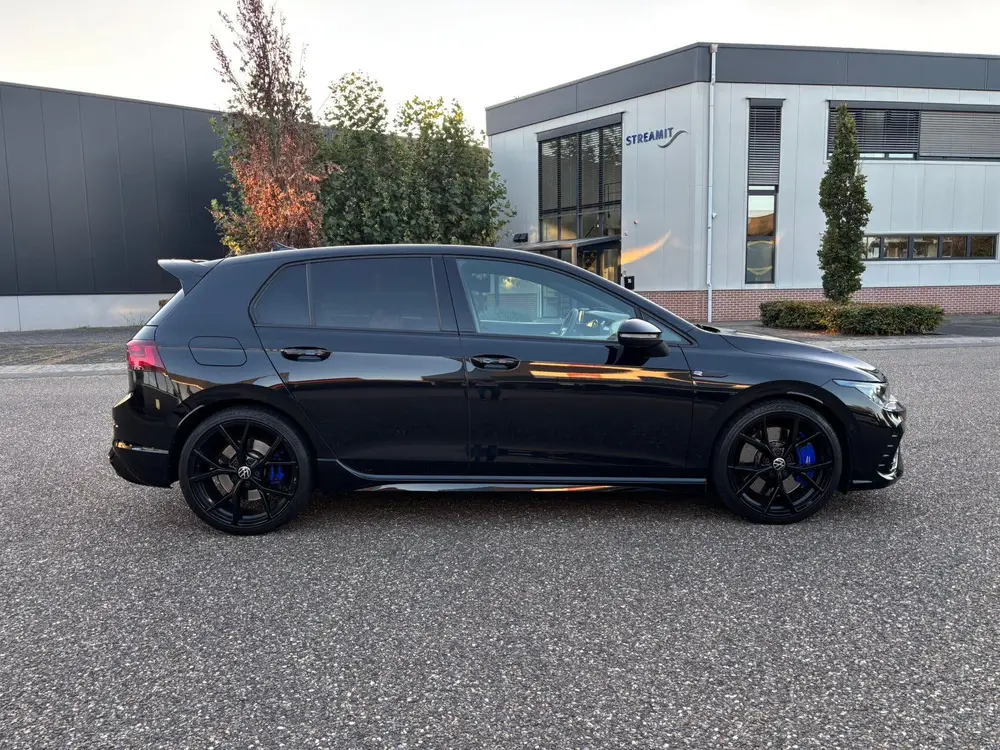 Volkswagen Golf 2.0 TSI 320pk 7-DSG 4MOTION 2022 Zwart uit 2022, foto 4