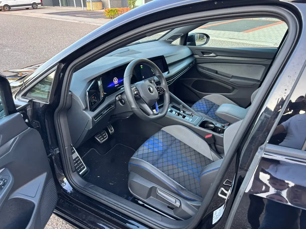 Volkswagen Golf 2.0 TSI 320pk 7-DSG 4MOTION 2022 Zwart uit 2022, foto 5