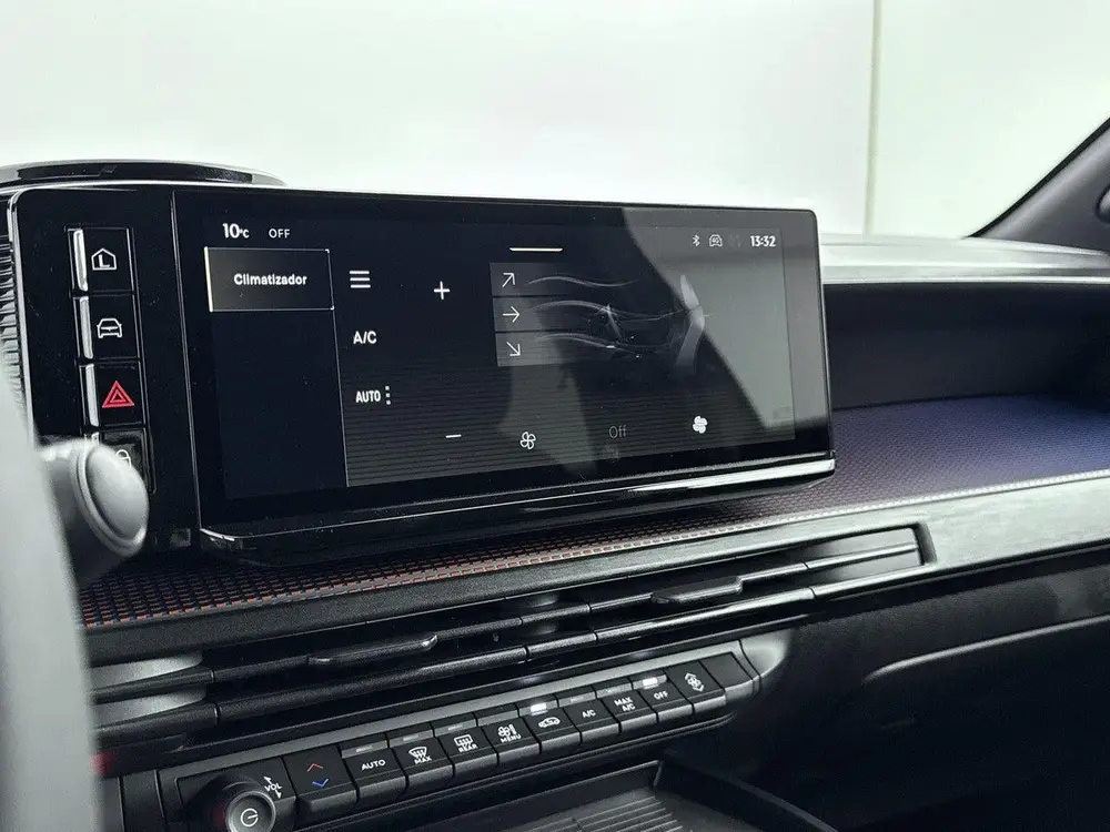 Lancia Ypsilon 1.2 Turbo Hybrid HF Line | HF Line | Apple Ca uit 2025, foto 17