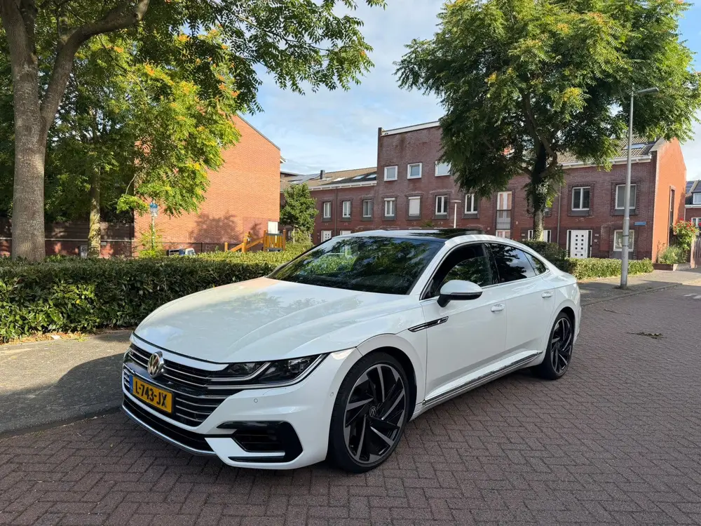 Volkswagen Arteon VW Arteon 2.0 TSI R-Line | Panorama | Massage | Leder | 20” uit 2020