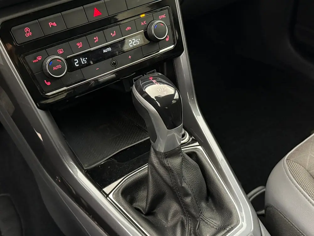 Volkswagen T-Cross 1.0 TSI Style | Automaat | Adaptive cruis uit 2019, foto 19