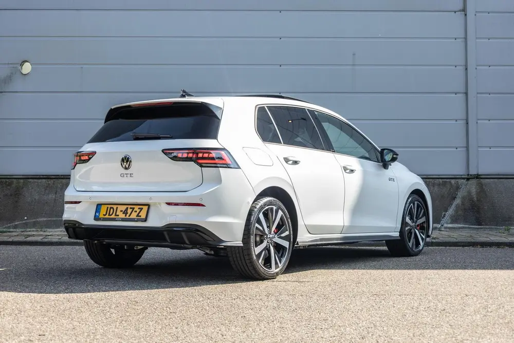 Volkswagen Golf GTE 1.5 eHybrid 272pk | 100% | Panoramadak | uit 2025, foto 2