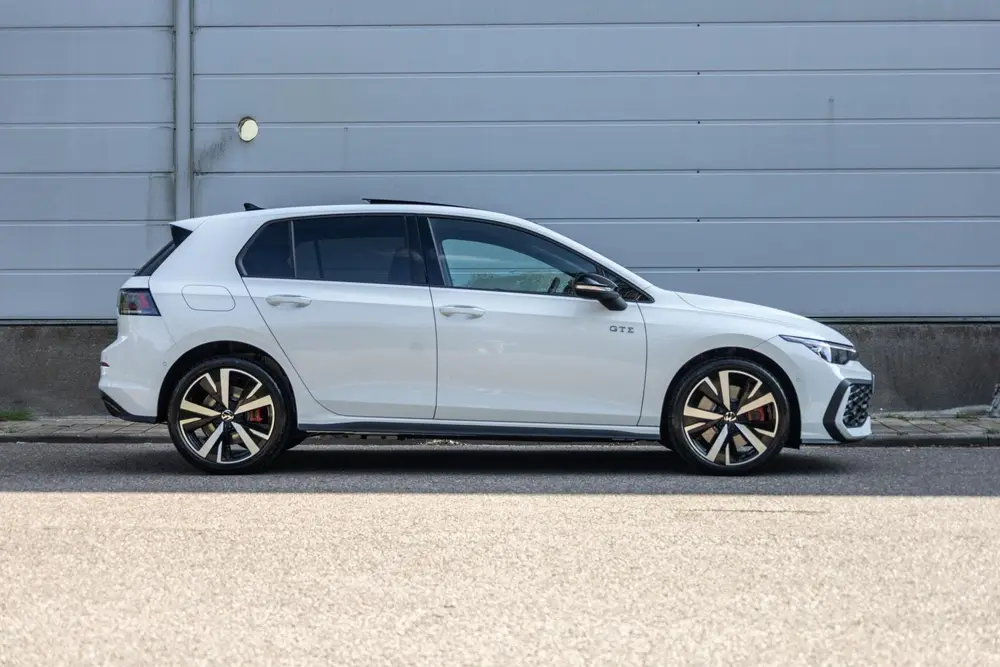Volkswagen Golf GTE 1.5 eHybrid 272pk | 100% | Panoramadak | uit 2025, foto 3