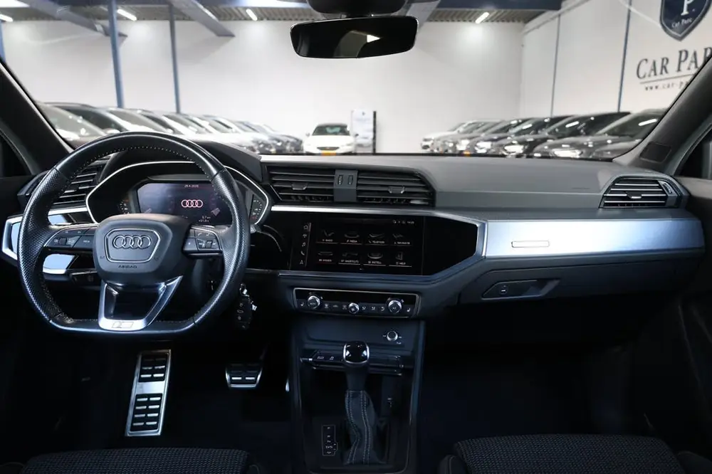 Audi Q3 Sportback 40 TFSI quattro S Edition 190+PK 3x S-LINE uit 2020, foto 2