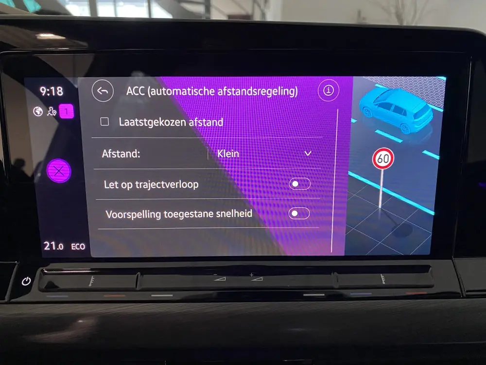 Volkswagen Golf 1.4 eHybrid Style Carplay / Navigatie / Adap uit 2021, foto 10