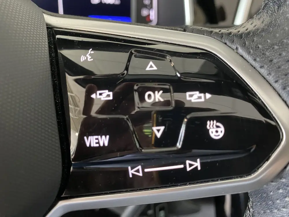 Volkswagen T-Roc Cabrio 1.5 TSI R-Line binnen en buiten Carp uit 2022, foto 16
