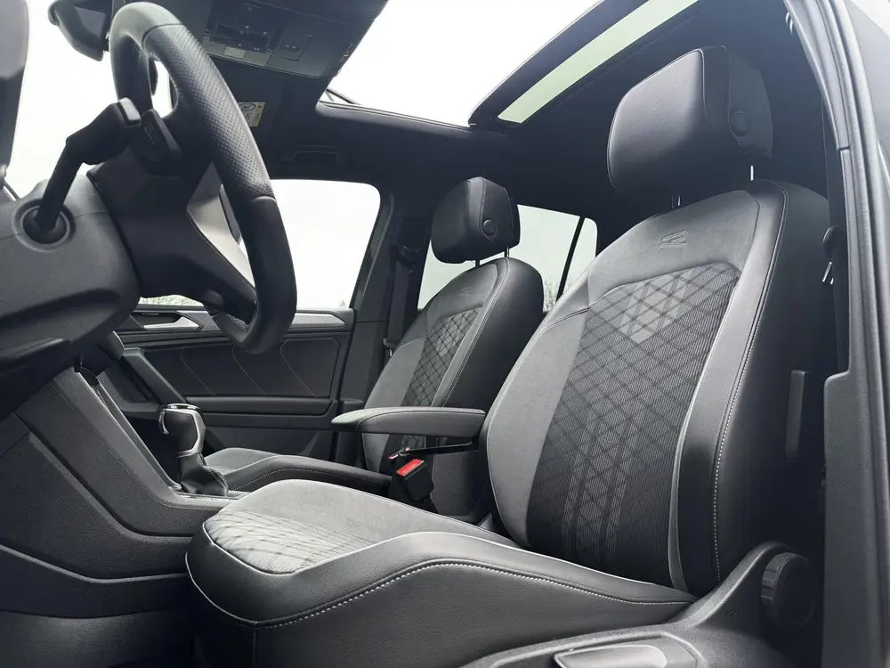 Volkswagen Tiguan 1.5 TSI ACT Highline Business 3X R-Line PA uit 2021, foto 13
