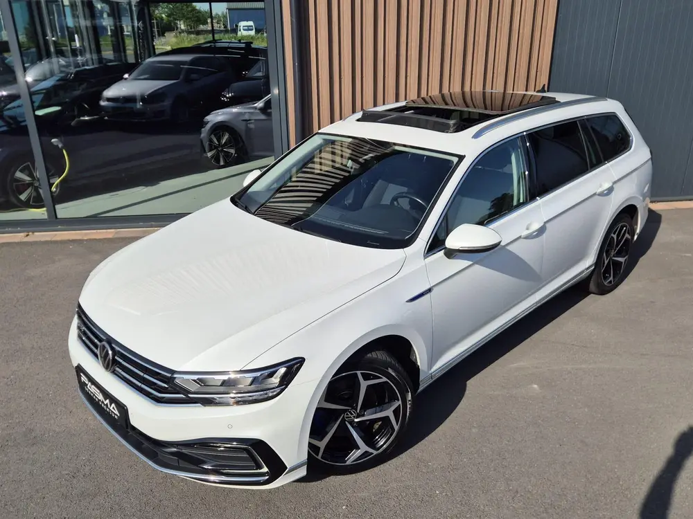 Volkswagen Passat Variant 1.4 TSI PHEV GTE Business | BTW | SOH 95% | Pano | Camera | Trekhaak | LED | 18'' Passat Variant 1.4 TSI PHEV GTE Business | BTW | uit 2021, foto 2