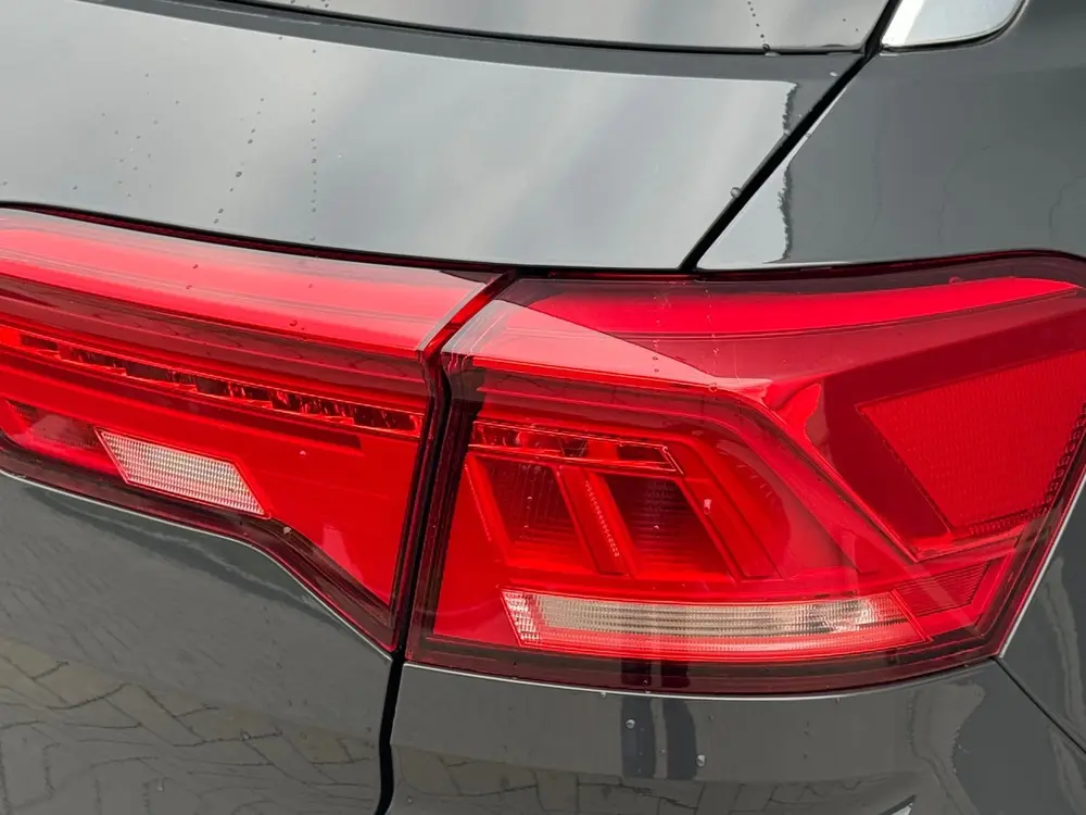 Volkswagen T-Roc R-line Pano trekhaak Pdc led Carplay uit 2019, foto 10
