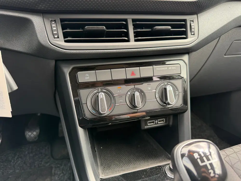 VOLKSWAGEN T-CROSS T-Cross 1.0 TSI 95pk Life (bj 2020) uit 2020, foto 11
