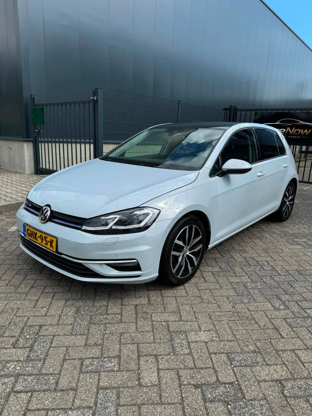 Volkswagen Golf VII Golf 1.5 TSI 130pk 7-DSG Bluemotion 2019 Wit uit 2019, foto 4