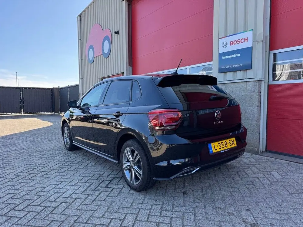 Volkswagen Polo 1.0 TSI Highline, R-Line, Navigatie, CarPlay uit 2021, foto 2