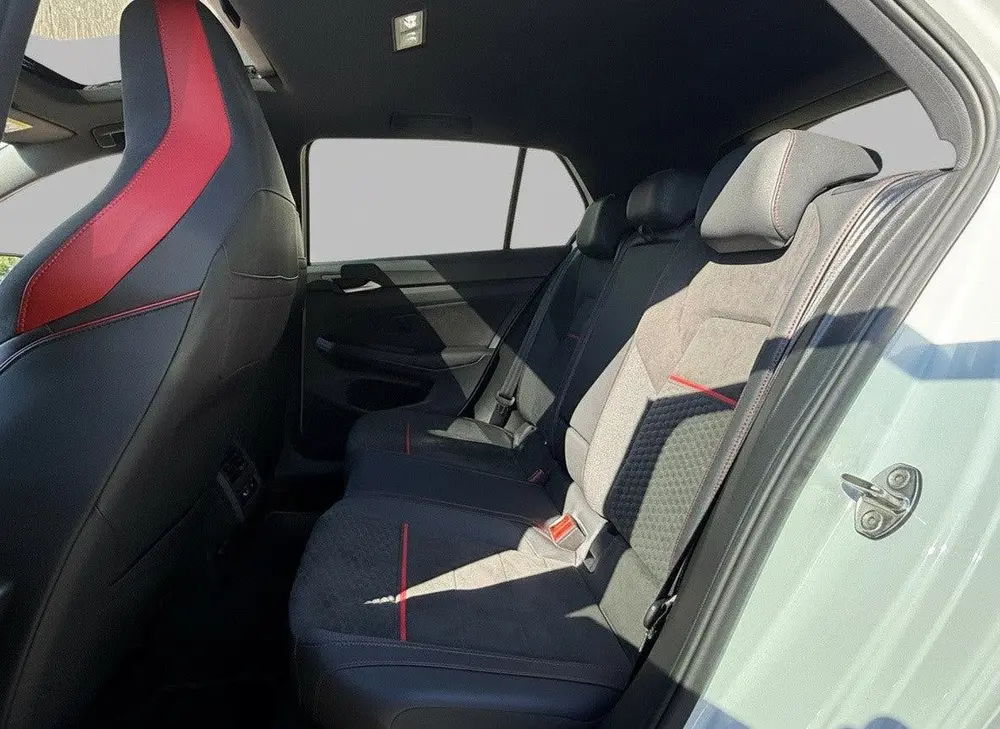 Volkswagen Golf 2.0 TSI GTI Clubsport 300 PK uit 2023, foto 10
