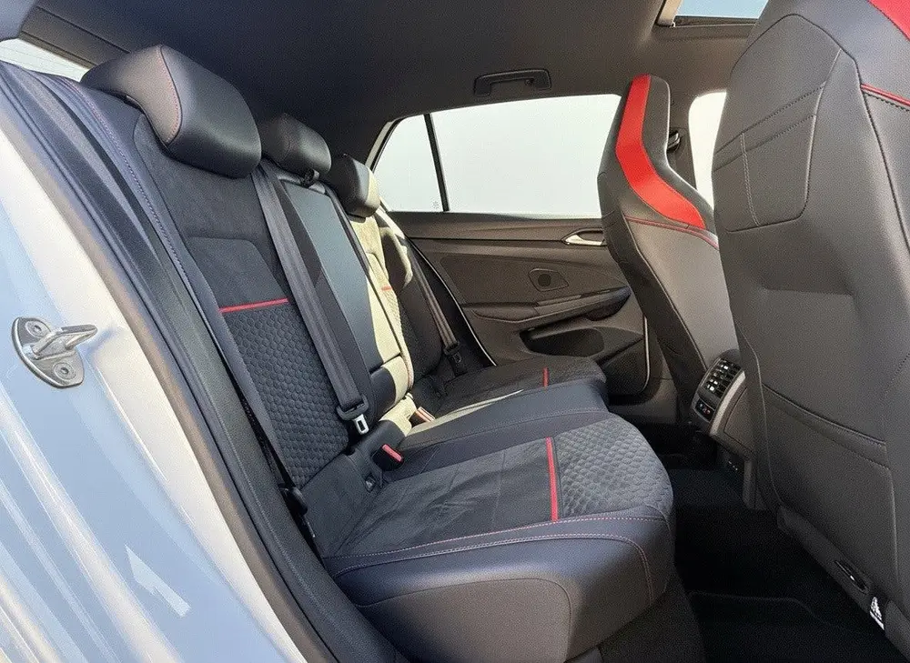 Volkswagen Golf 2.0 TSI GTI Clubsport 300 PK uit 2023, foto 11