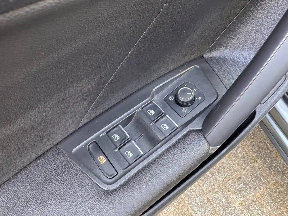 Volkswagen TIGUAN 2.0 TSI 4Motion Highline Business R uit 2020, foto 17
