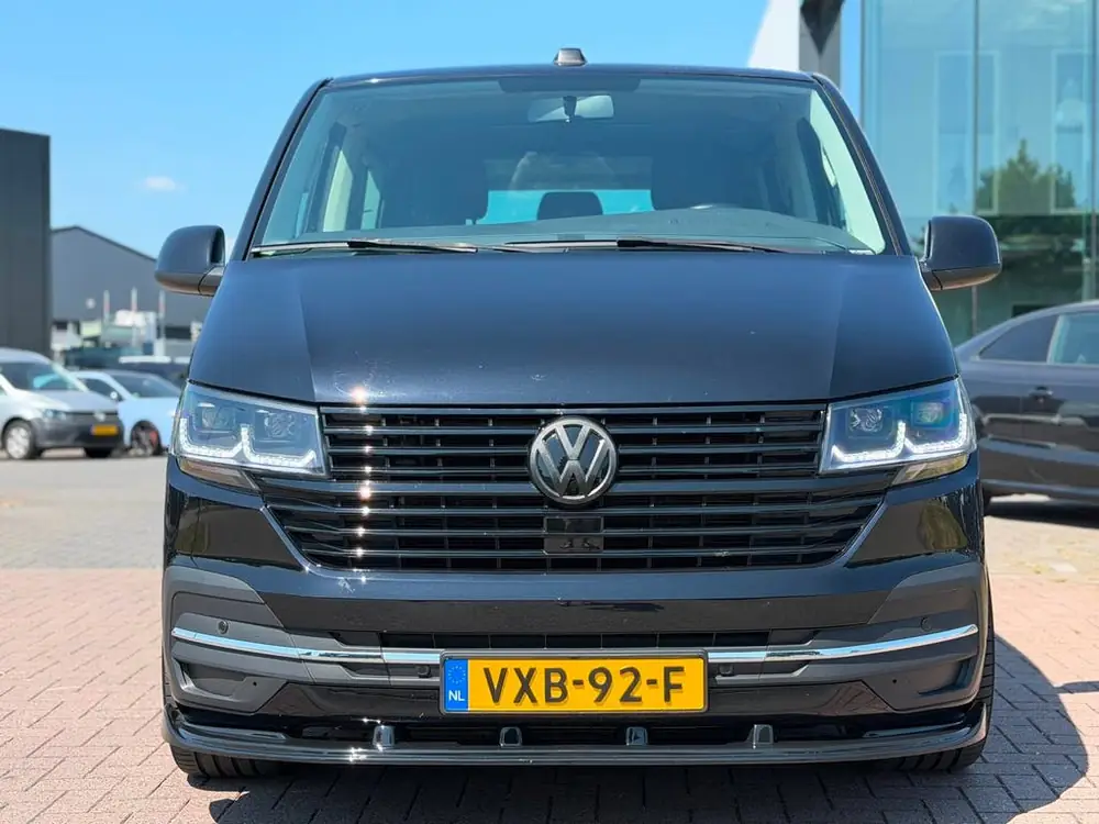 Volkswagen Transporter 2.0 TDI L2H1 32 DC Caravelle Bulli 20 uit 2020, foto 2