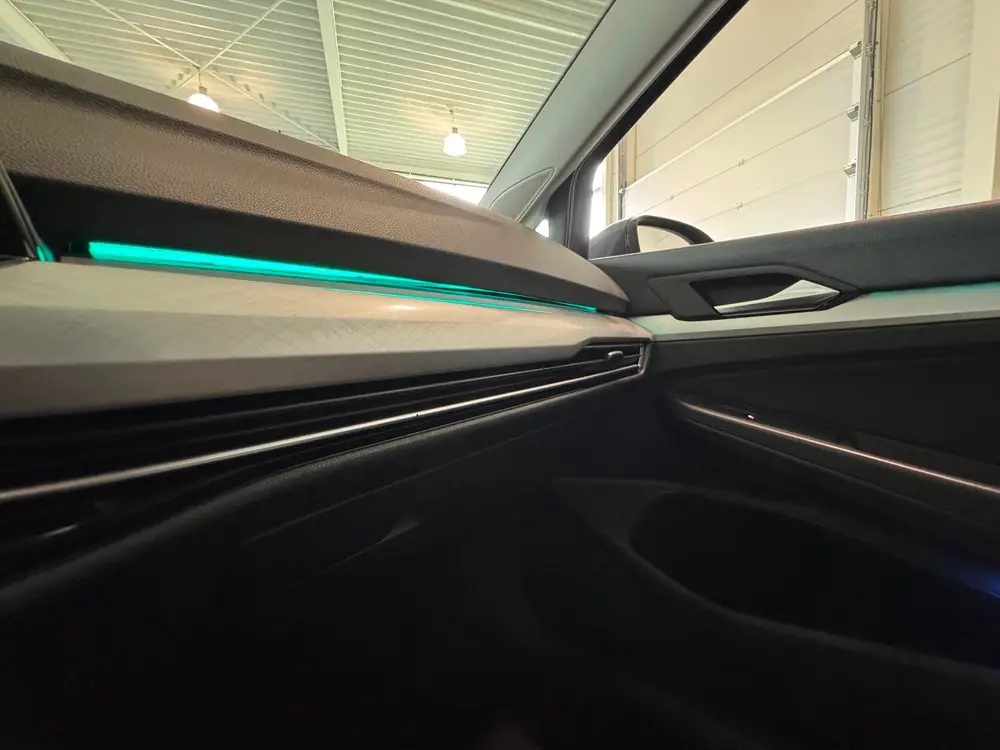 Volkswagen Golf 1.5 eTSI R-Line Pdc / Navi / Carplay / Digid uit 2020, foto 19