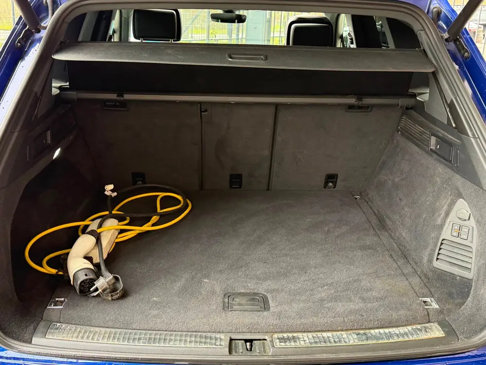 Volkswagen Touareg 3.0 TSi 4MOTION R / Lapiz Blue / Pano / uit 2021, foto 10