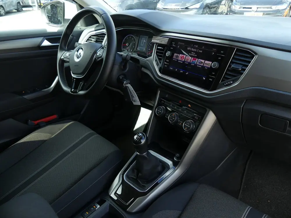 Volkswagen T-Roc 1.0 TSI Style Business uit 2021, foto 10