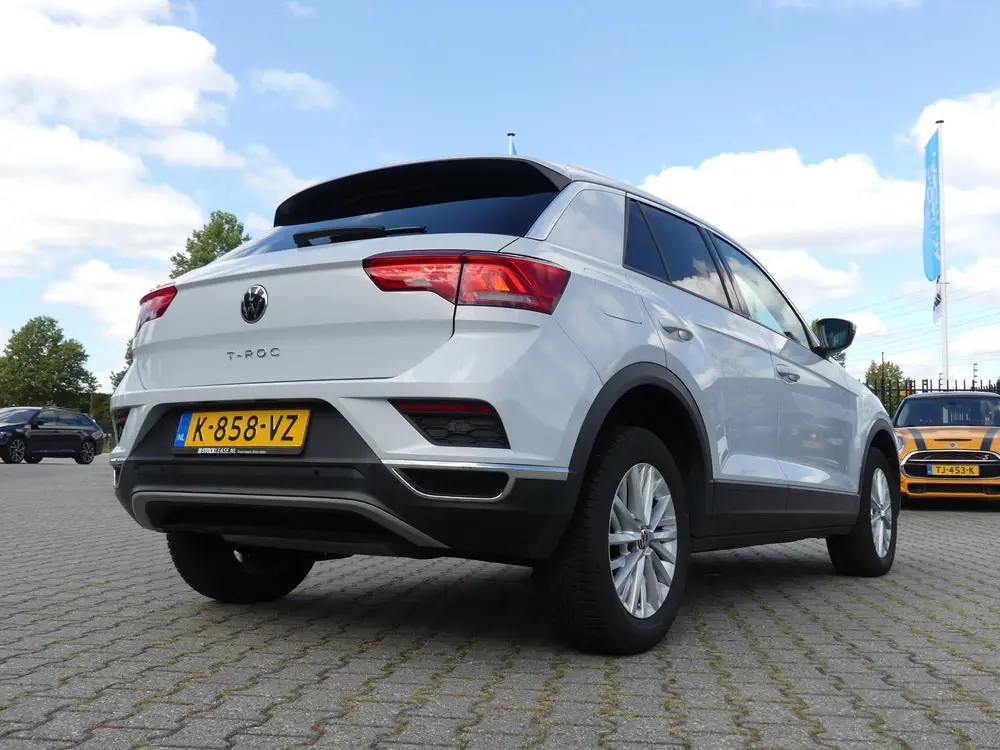 Volkswagen T-Roc 1.0 TSI Style Business uit 2021, foto 5