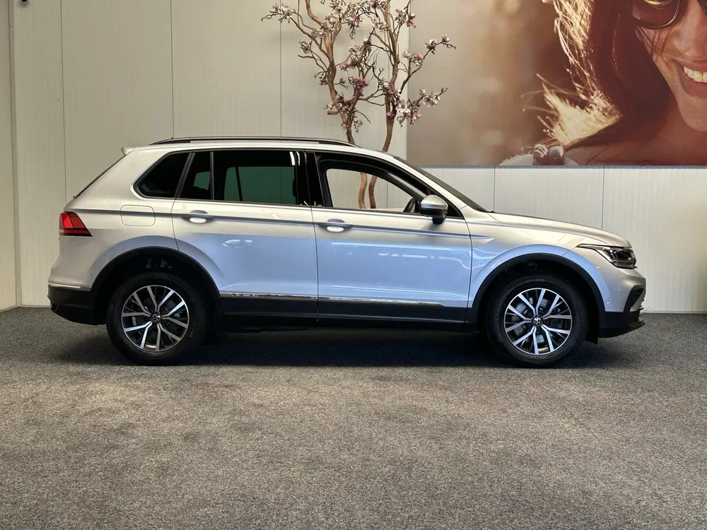 VOLKSWAGEN TIGUAN 1.4 TSI eHYBRID 245 PK DSG NAVIGATIE ADAPT uit 2021, foto 9