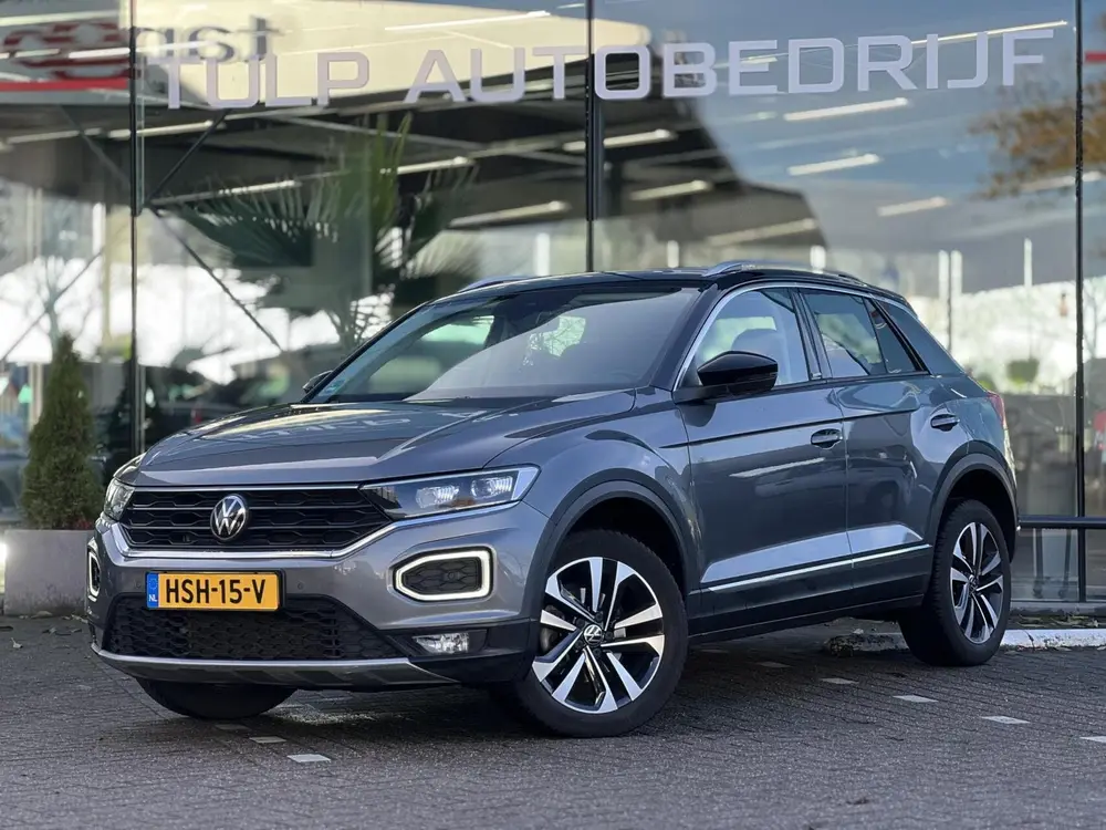 Volkswagen T-Roc 1.5 TSI Sport Business R uit 2020