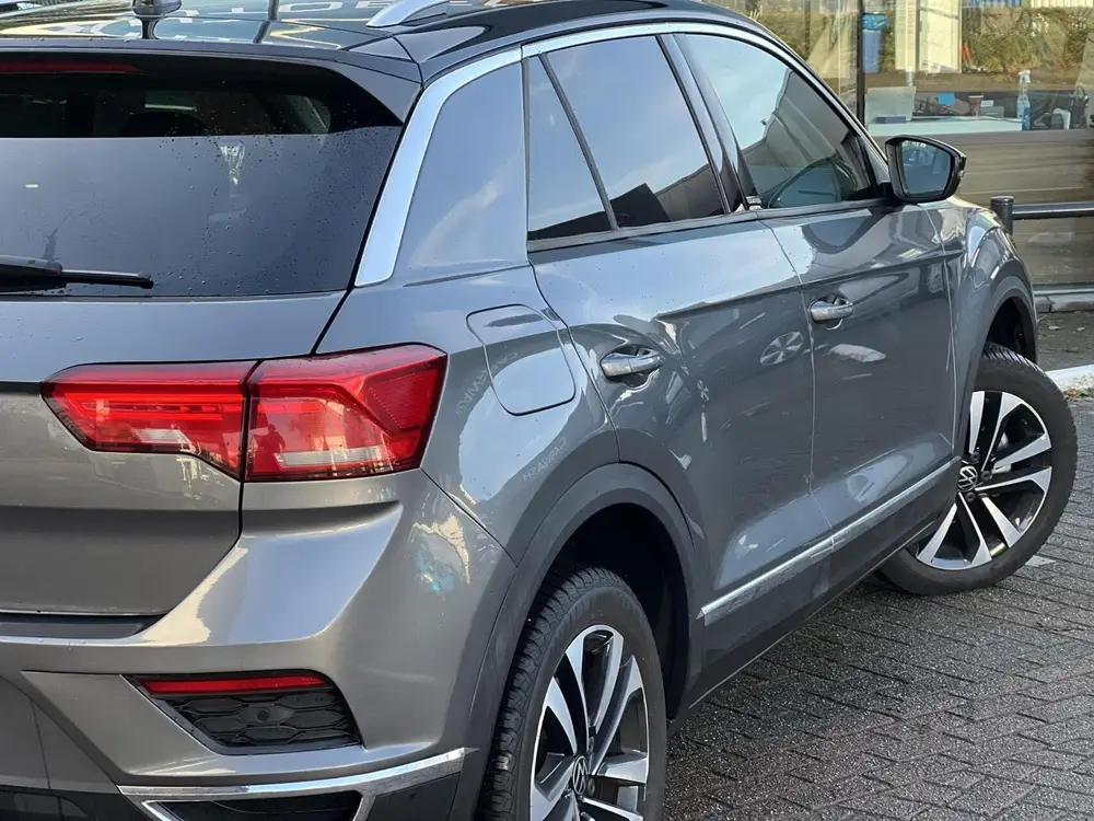 Volkswagen T-Roc 1.5 TSI Sport Business R uit 2020, foto 16