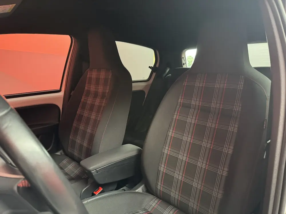 Volkswagen Up! 1.0 TSI GTI | Stoelverwarming | Clima | Cruis uit 2019, foto 10