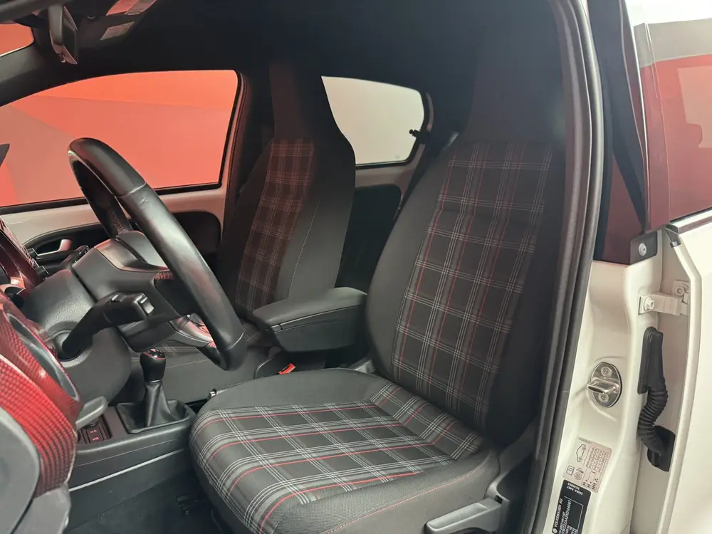 Volkswagen Up! 1.0 TSI GTI | Stoelverwarming | Clima | Cruis uit 2019, foto 4