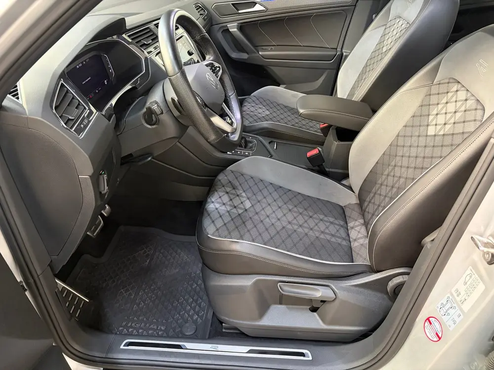 Volkswagen Tiguan 1.4 TSI eHybrid R-Line Business+ Panoramad uit 2022, foto 6