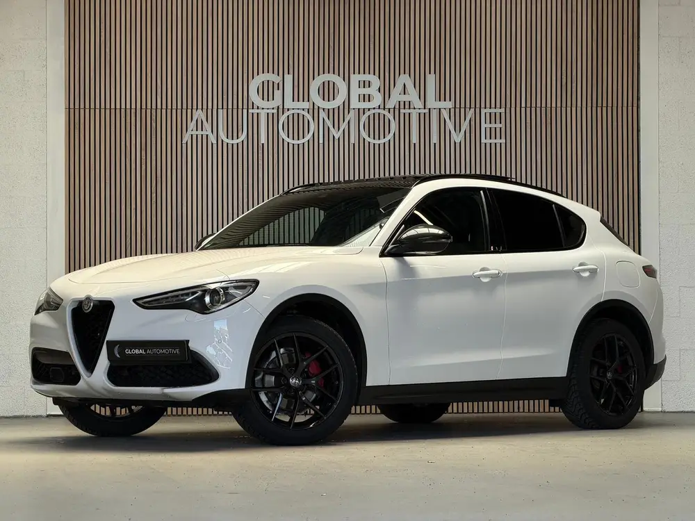 Alfa Romeo Stelvio 2.0 T AWD B-Tech - 20 INCH - PANO - SPORT uit 2019