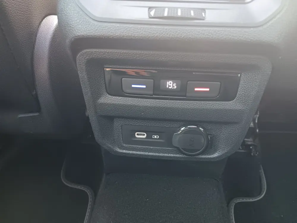Volkswagen Tiguan 1.5 TSI R-Line 3x Business+|PANO|TREKH|ADA uit 2021, foto 16