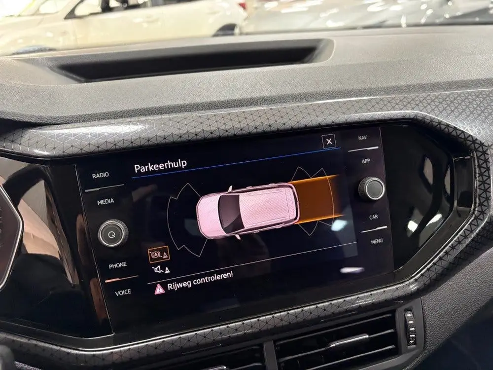 Volkswagen T-CROSS 1.0 TSI Navigatie App Apple Android Half uit 2021, foto 19