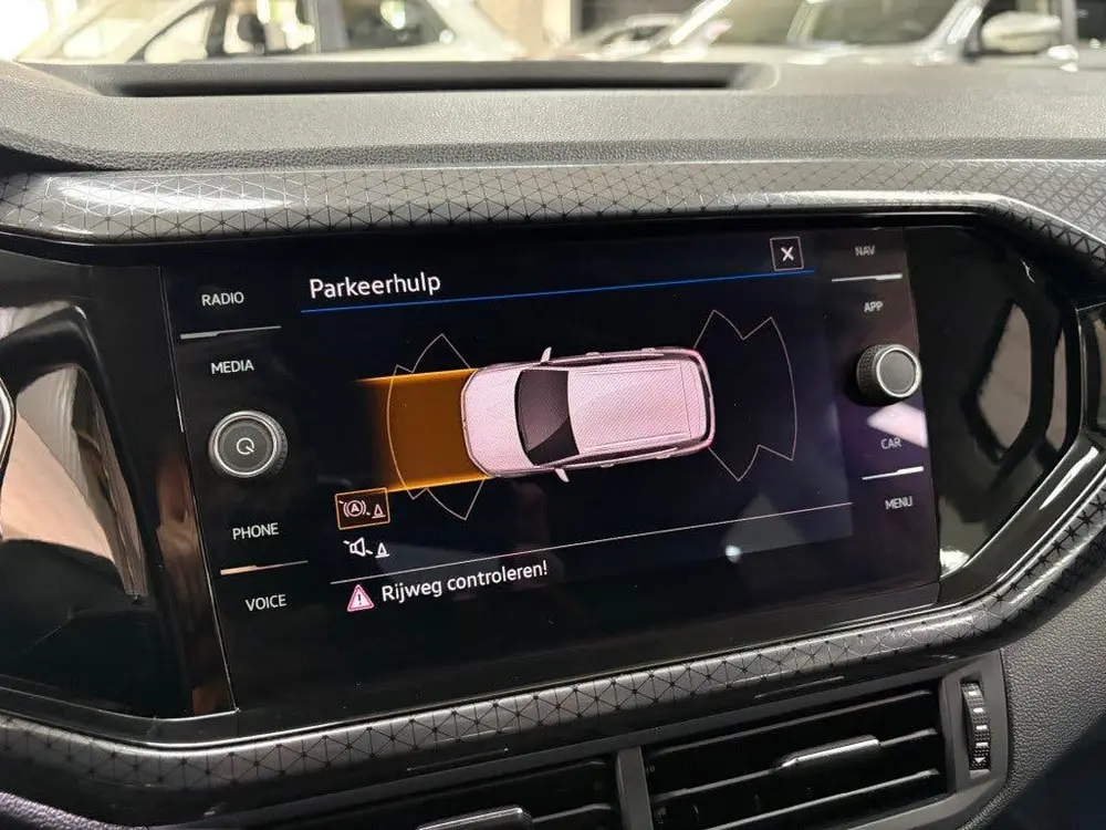 Volkswagen T-CROSS 1.0 TSI Navigatie App Apple Android Half uit 2021, foto 9