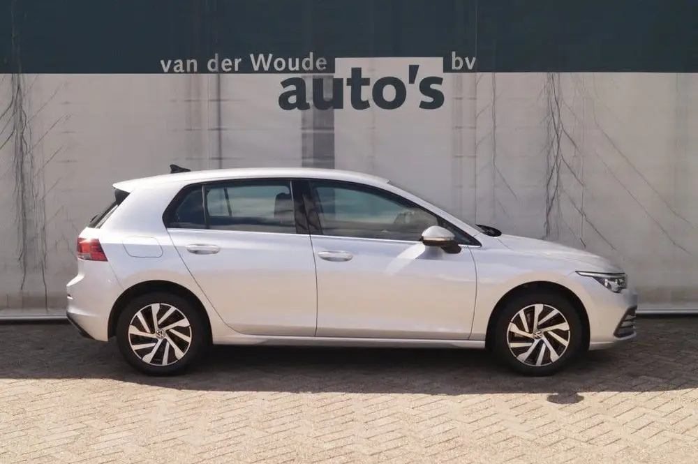 Volkswagen Golf 1.4 eHybrid PHEV Style Business -NAVI-ECC-LE uit 2024, foto 2