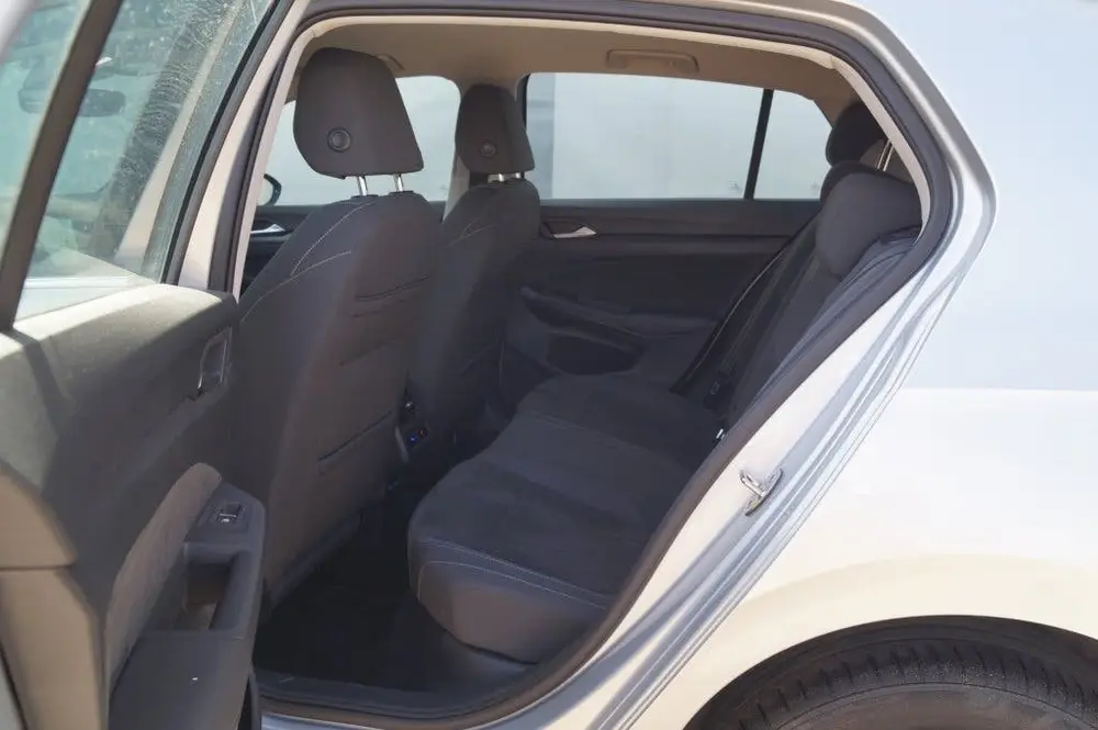 Volkswagen Golf 1.4 eHybrid PHEV Style Business -NAVI-ECC-LE uit 2024, foto 9