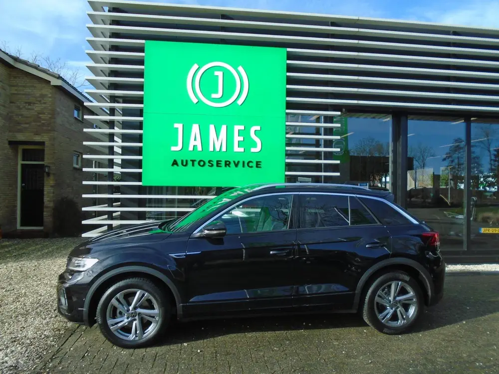 Volkswagen T-Roc 1.5 TSI R-Line Edition Groot navigatiescher uit 2025, foto 2