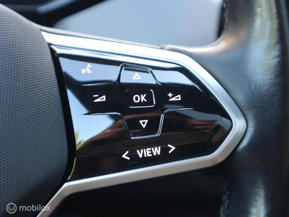 Volkswagen ID.3 First Plus 58 kWh Pano Matrix Camera Massage uit 2020, foto 19