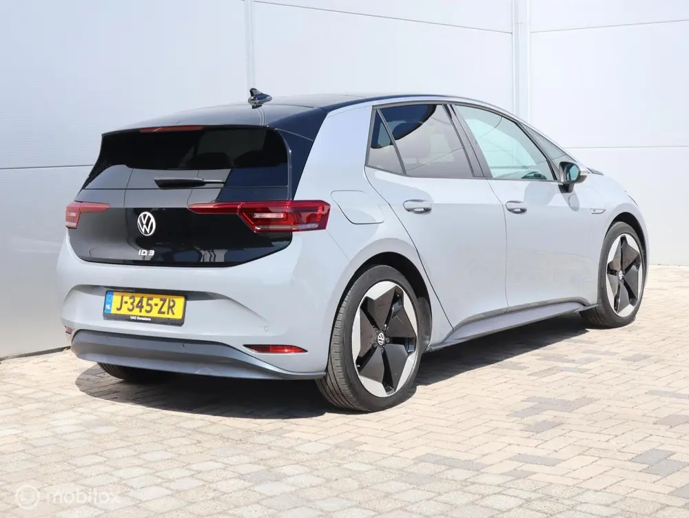 Volkswagen ID.3 First Plus 58 kWh Pano Matrix Camera Massage uit 2020, foto 3
