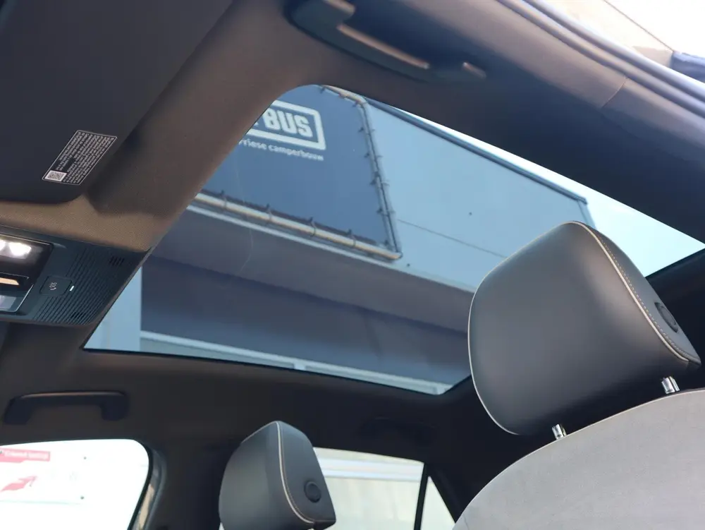 Volkswagen ID.3 First Plus 58 kWh Pano Matrix Camera Massage uit 2020, foto 8