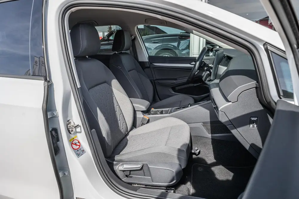 Volkswagen Golf 1.5 eHybrid 204pk Life Edition | SoH 100% | uit 2026, foto 16